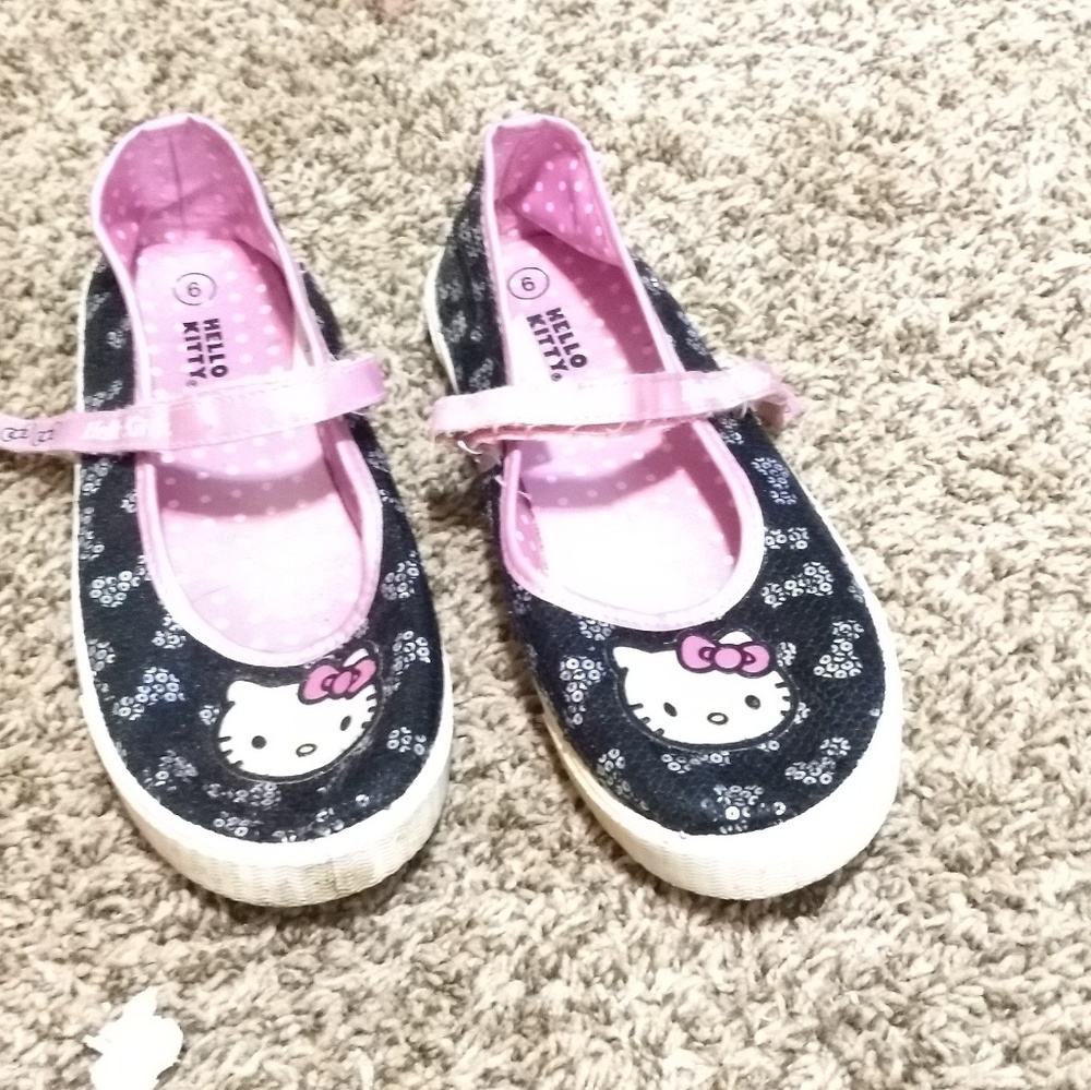 Hello kitty shoes
